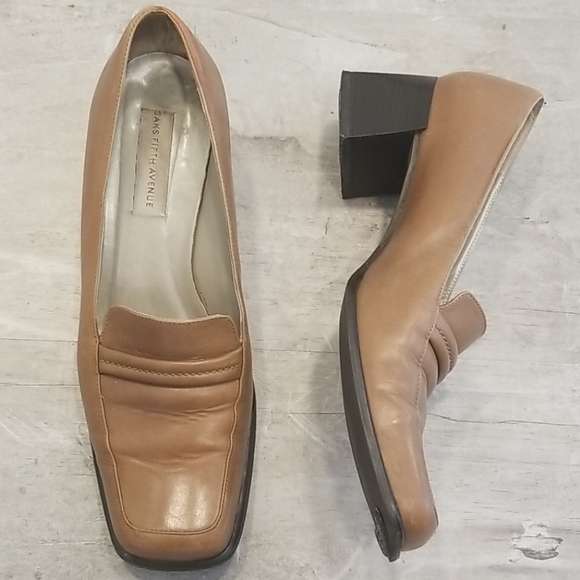 💕SAKS FIFTH AVENUE💕 Penny Loafer Leather Heels - Picture 1 of 13